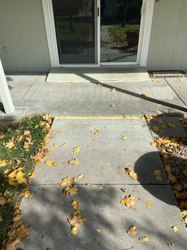 apartment-complex walkway hazard or color-coded assessment map (image 3)