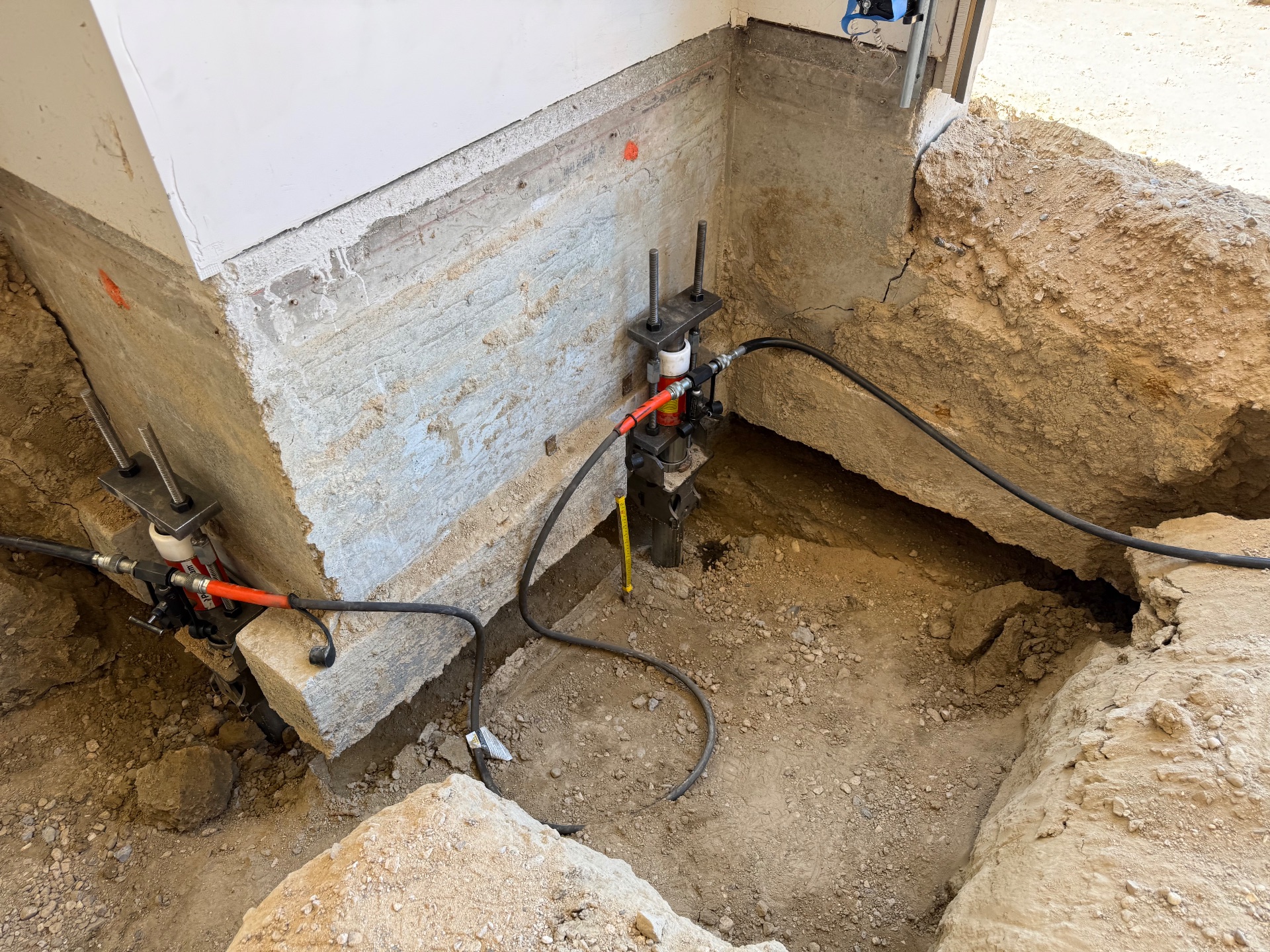 Power team lift system.