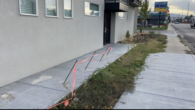 apartment foundation, walkway, and site-plan assessment (image 6)